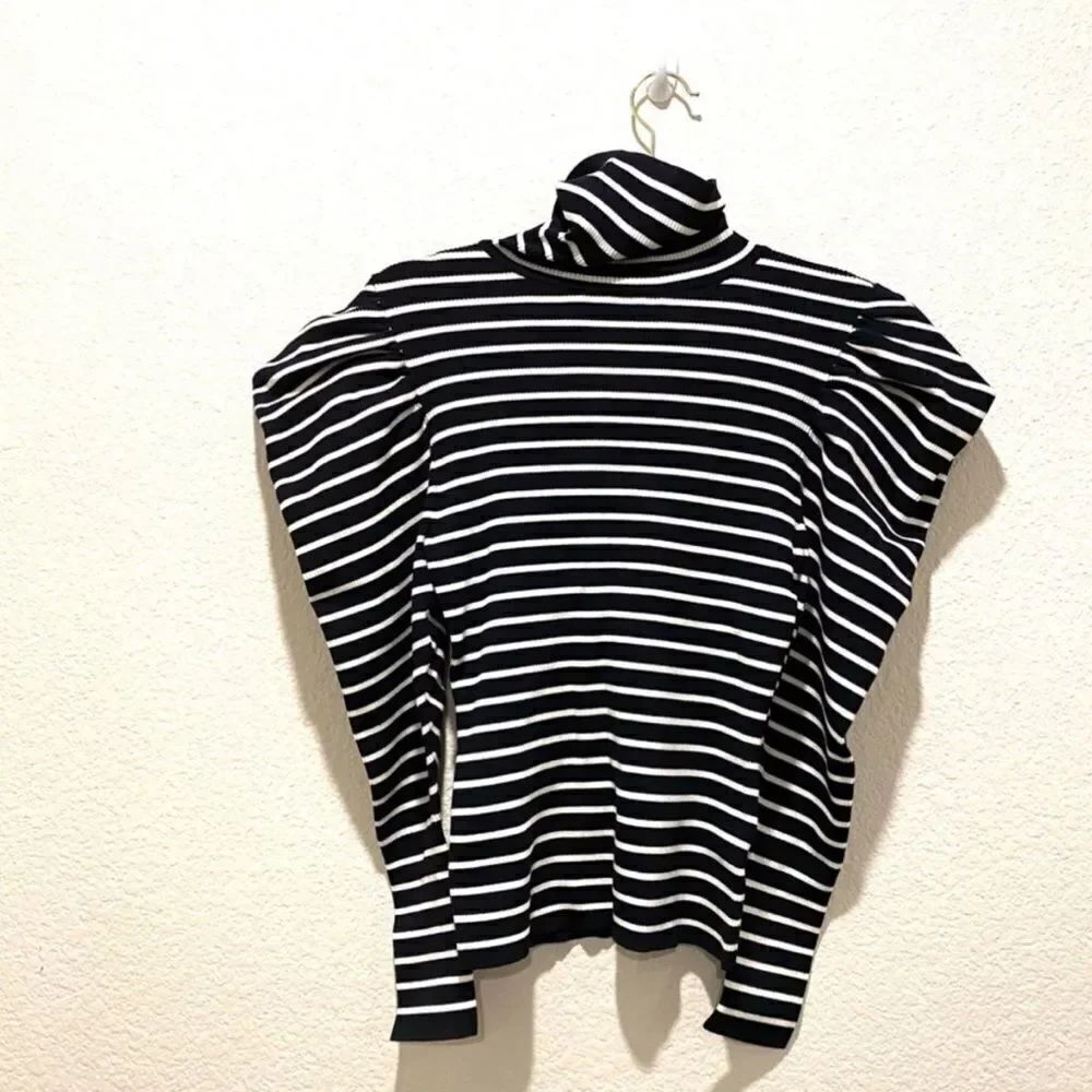 A.L.C. Baker turtleneck puff sleeve Sweater size XS - Picture 7 of 8